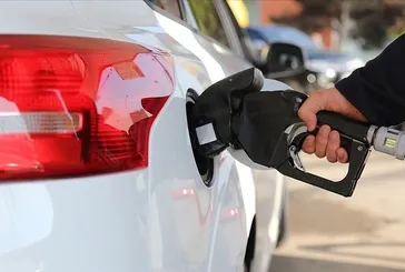 Benzin ve motorine indirim mi geldi?
