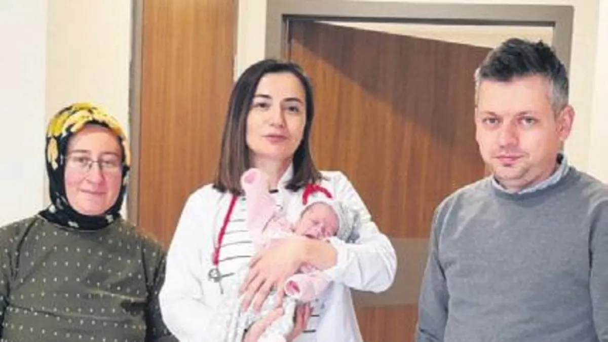 El bebek gül bebek