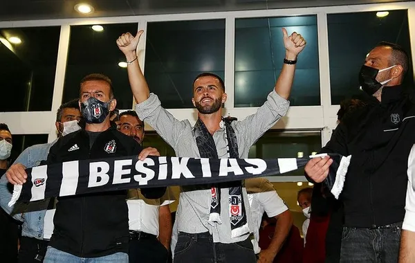 Beşiktaş'ın flaş transferi taraftarıyla buluşuyor! Pjanist sahne alıyor-4