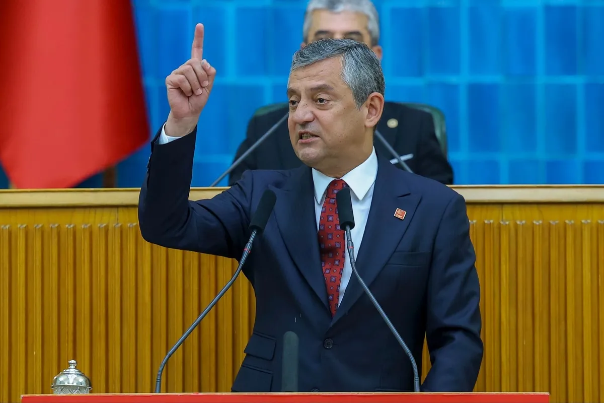 chp-nato-kafa-nato-mermer-dunya-ankarayi-konusurken-eskisehirde-kayikci-kavgasi-1783407273249.jpeg CHP NATO kafa NATO mermer! Dünya Ankara'yı konuşurken Eskişehir'de kayıkçı kavgası: "Bunlar devlet yönetebilir mi?"-5