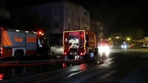 Son dakika: Pendik’te seramik atölyesinde yangın mahalle sakinlerini sokağa döktü-1