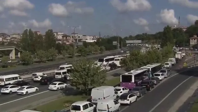 Son Dakika Istanbullular Dikkat 15 Temmuz Sehitler Ve Fsm Koprulerinde Calisma Istanbul Yol Durumu Video Videosunu Izle Takvim Tv