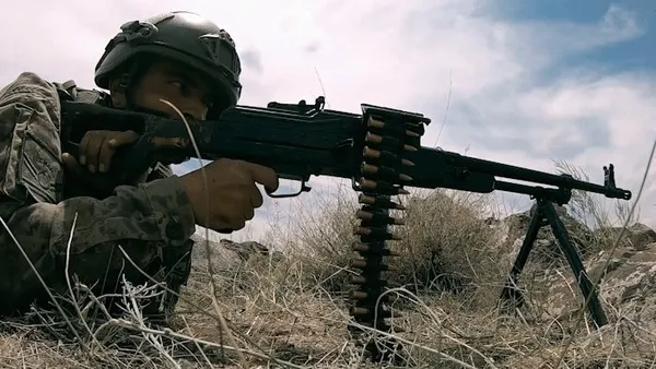 suriyede-taciz-atesi-acan-9-terorist-olduruldu-1663758804374.jpg Suriye'de taciz ateşi açan 9 terörist öldürüldü-3