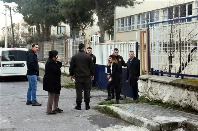 Lisede dehşet anları! Pompalı tüfekle...