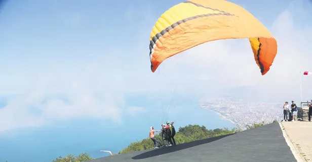 Yamaç paraşütü, sörf, karavan... Yeşil ve mavinin birleştiği fındık diyarı Ordu'da hedef 12 ay turizm!