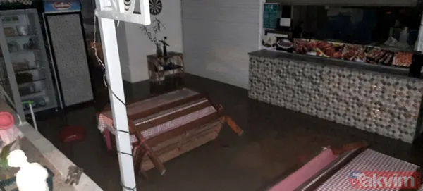 Bodrum'u sağanak vurdu! İş yerleri ve evleri su bastı - 11