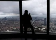 Çamlıca Kulesinden Başkan Erdoğanın evini fotoğrafladığı iddia edilen İsrailli çift gözaltında