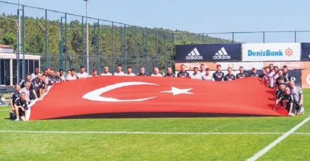 Beşiktaş’ta Zafer Bayramı coşkusu yaşandı