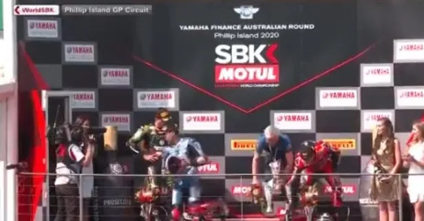 Avustralya GP’yi kazanan Toprak Razgatlıoğlu İdlib şehitlerini unutmadı!