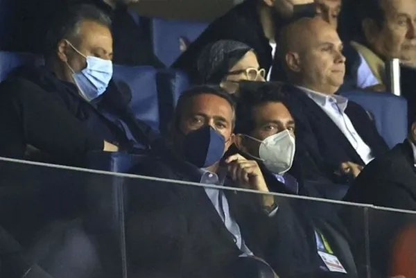 son-dakika-fenerbahce-baskani-ali-koctan-flas-pereira-ve-mesut-ozil-aciklamalari-ticari-isleri-birakip-1636637802896.jpg SON DAKİKA! Fenerbahçe Başkanı Ali Koç'tan flaş Pereira ve Mesut Özil açıklamaları! "Ticari işleri bırakıp..."-7