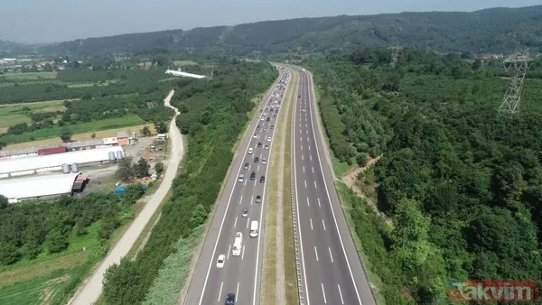 SON DAKİKA: Kurban Bayramı tatili için yollar doldu taştı! Bolu Dağı'nda kilometrelerce araç kuyruğu - 25