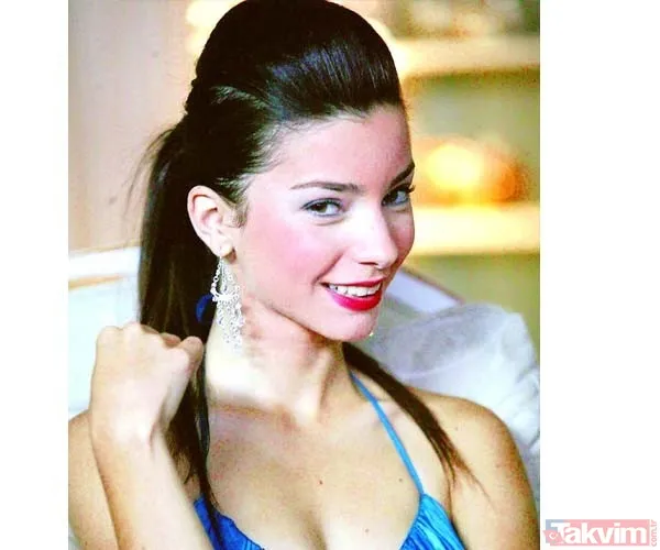 Merve Boluğur imaj değiştirdi! Verdiği poz olay oldu son haline yorum yağdı: "Yeni saç bahane mini etek şahane" - 17