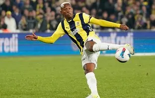 Talisca hazırlık maçında sakatlandı