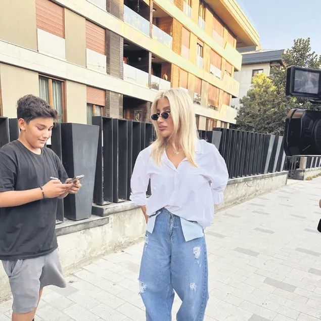 Makyajım pahalı ağlayamam