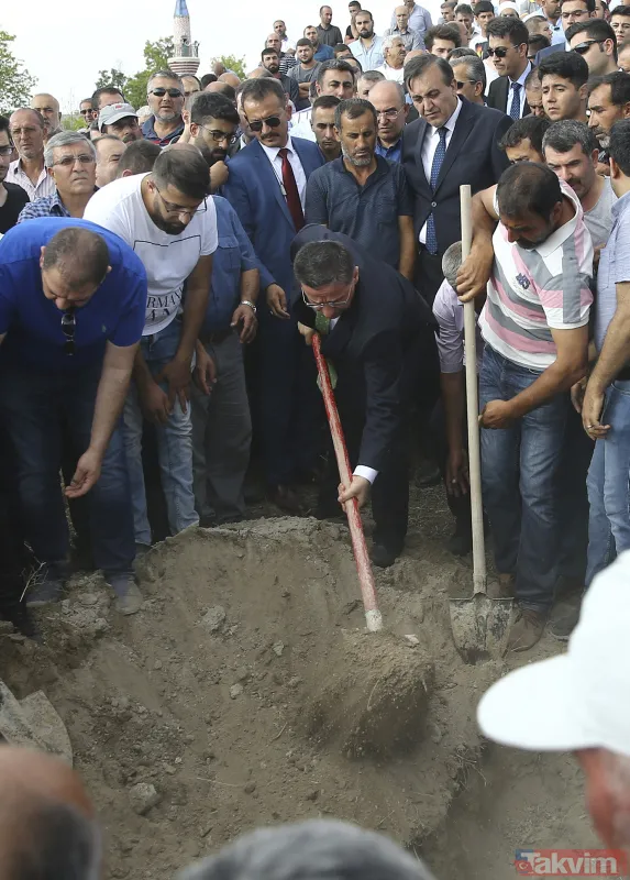 Ankara'da 7 gün önce kaybolan 8 yaşındaki Eylül Yağlıkara toprağa verildi - 15