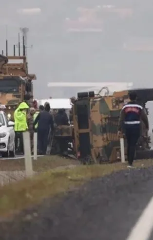 Diyarbakır'da askeri araç devrildi: 6 yaralı