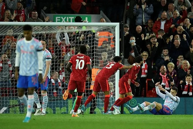 muhammed-salahin-gecesi-liverpool-4-0-manchester-united-mac-sonucu-1650402533352.jpeg Muhammed Salah'ın gecesi! Liverpool 4-0 Manchester United | MAÇ SONUCU-4