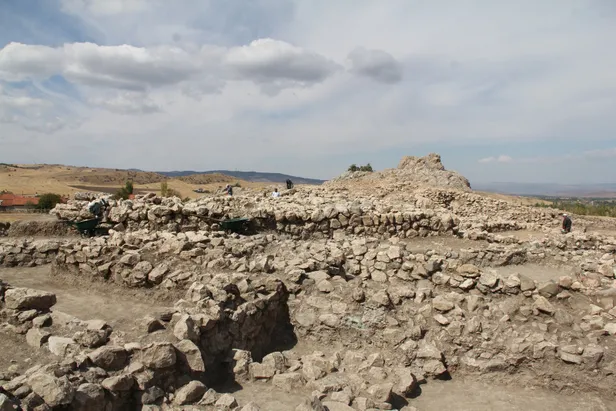 Çorum’da bulunan boğa biçimli kap şaşırttı-3