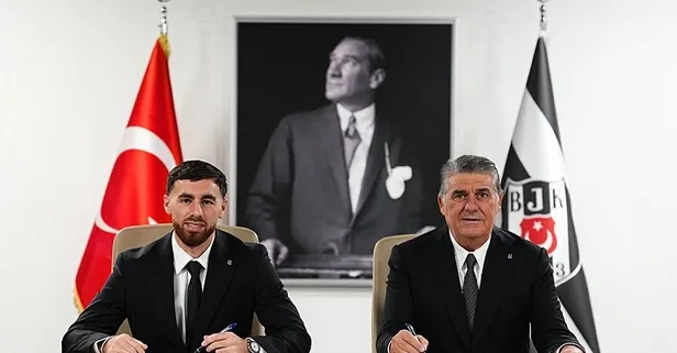 Orkun Kökçü Beşiktaş'ta! 20 bin taraftarın önünde sözleşme imzaladı gözyaşlarına hakim olamadı | İşte transfer maliyeti...