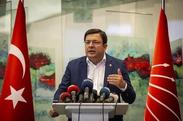 CHP'de imza komedisi sürüyor!