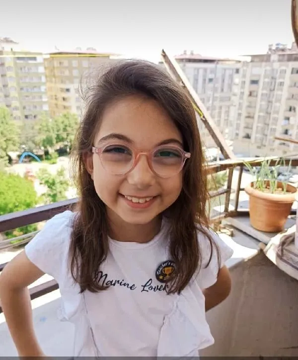 Asrın felaketinde kayıplara karışan Erva'nın ambulansa götürülme görüntüsü ortaya çıktı-2