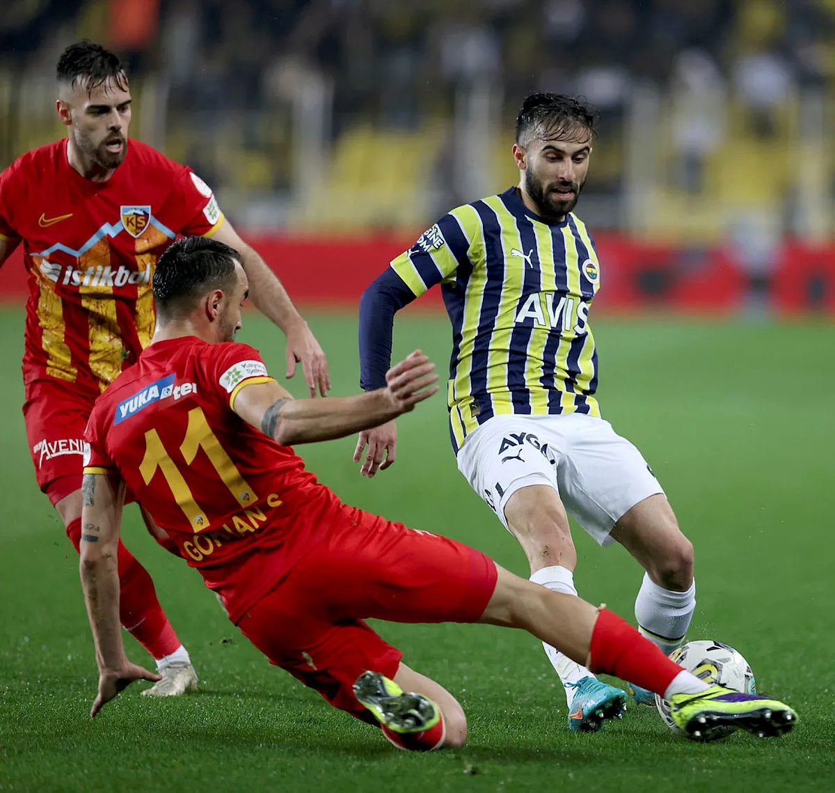 Fenerbahçe sil baştan! 14 isimle yollar ayrılıyor - 15