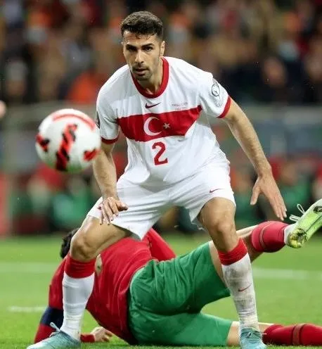 İkinci Zeki Çelik hamlesi: Galatasaray Roma'da oynayan milli yıldız için yeni bir görüşme yaptı-2