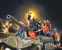 Dakika dakika 15 Temmuz darbe gecesinde yaşananlar: Bir milletin iradesine sahip çıkışı