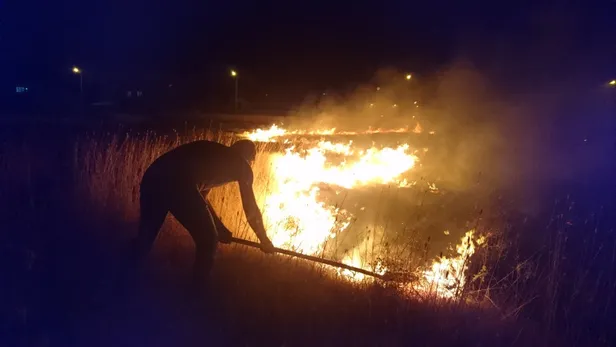 Et ve Süt Kurumu bahçesinde çıkan yangına TOMA'lı müdahale-4