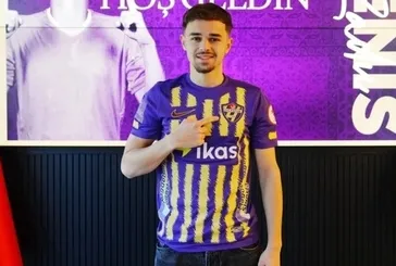 Eyüpspor’a Romen sağ bek! Denis Razvan Radu imzaladı