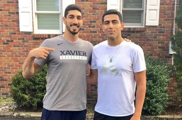 FETÖ firarisi Enes Kanter’in kardeşi Kerem Kanter Türkiye karşıtı algı peşinde!