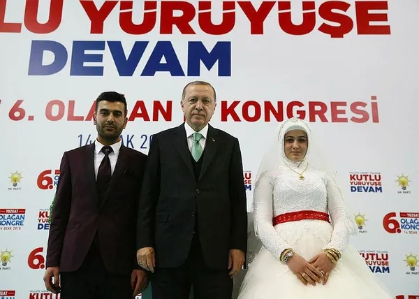 Gelin ve damat Cumhurbaşkanı Erdoğan'ı görmeye geldi-1