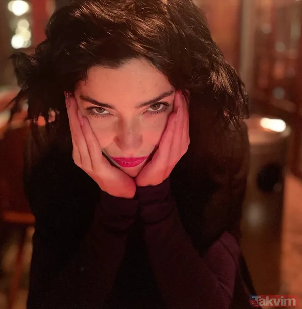 Merve Boluğur'dan kış günü bikinili pozlar: "Keyif" Önceki gün insanların üzerine araba süren Merve Boluğur yine kendinden geçti - 9