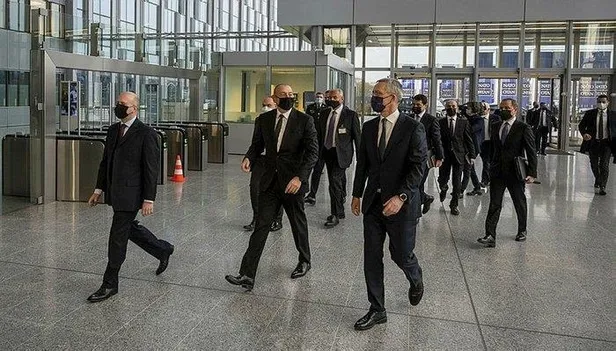 azerbaycan-cumhurbaskani-ilham-aliyevden-natoda-ermenistan-mesaji-zengezur-koridoru-nahcivan-yolu-1639503433301.jpeg Azerbaycan Cumhurbaşkanı İlham Aliyev'den NATO'da Ermenistan mesajı: Zengezur koridoru, Nahçıvan yolu...-3