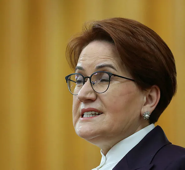 İYİ Parti Genel Başkanı Meral Akşener'den bir tuhaf hareket! Sosyal medyada gündem oldu-2