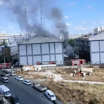 Başakşehir’de korkutan yangın durduruldu
