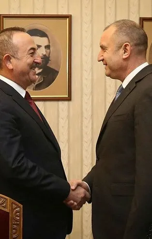 Son dakika: Çavuşoğlu, Bulgaristan Cumhurbaşkanı Radev ile görüştü