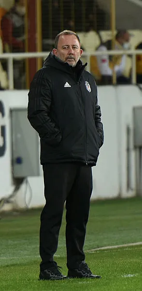 besiktas-teknik-direktoru-sergen-yalcindan-aboubakara-olay-sozler-1614710899456.jpg