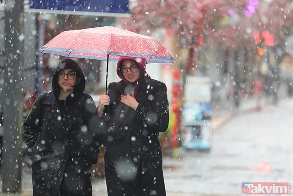 İç Anadolu'da Yağmura Karışan Kar İç Anadolu Genelinde Yağmur Ve Sağanak Yağışlar Beklenirken, Eskişehir Çevrelerinde Sabah Saatlerinde Karla Karışık Yağmur Ve...