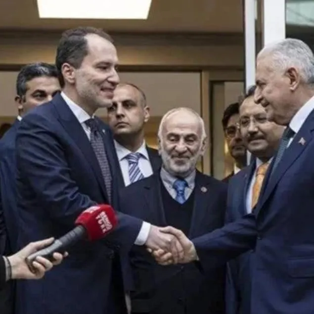 Hayırlara vesile olup şerlere fren olacağız