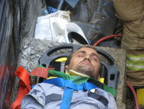 Son dakika: Kadıköy'de inşaatta iskele çöktü! Yaralılar var-3