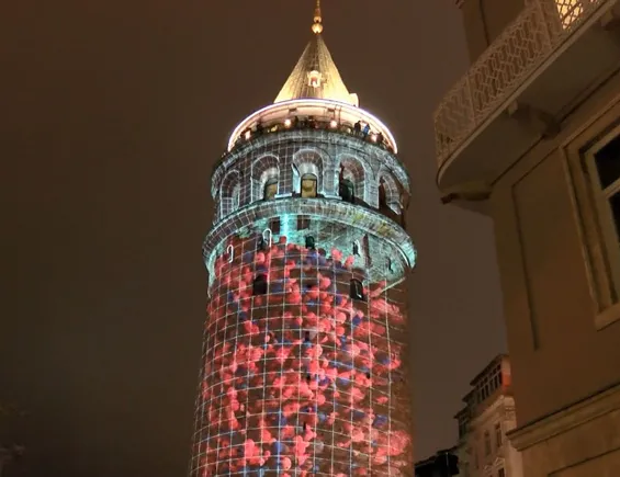 2022 öncesi Galata Kulesi’nde görsel şov