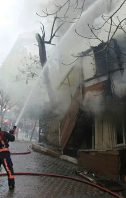 Beyoğlu’nda yangın!