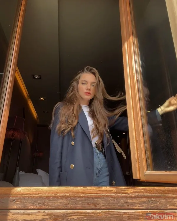 Seda Sayan’ın 23’lük müstakbel gelinine bakın! Miray Daner saten sütyeniyle boy boy paylaştı! Oğulcan Engin’in biricik aşkına yorum yağdı - 12