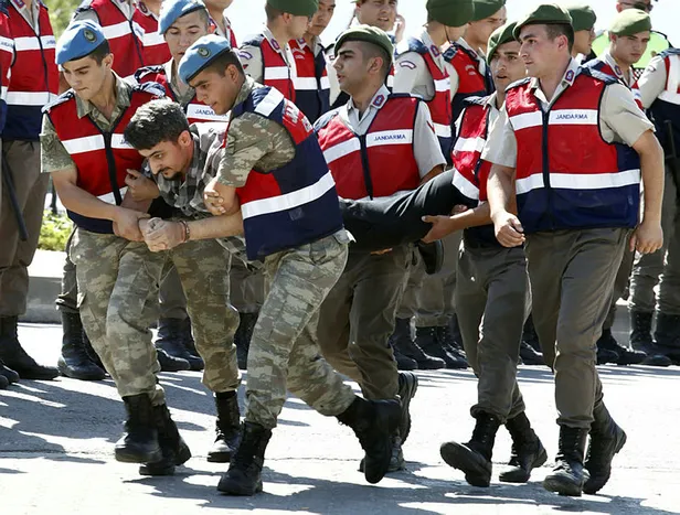 FETÖ'cü alçaklar yine mahkemeyi karıştırdı-2