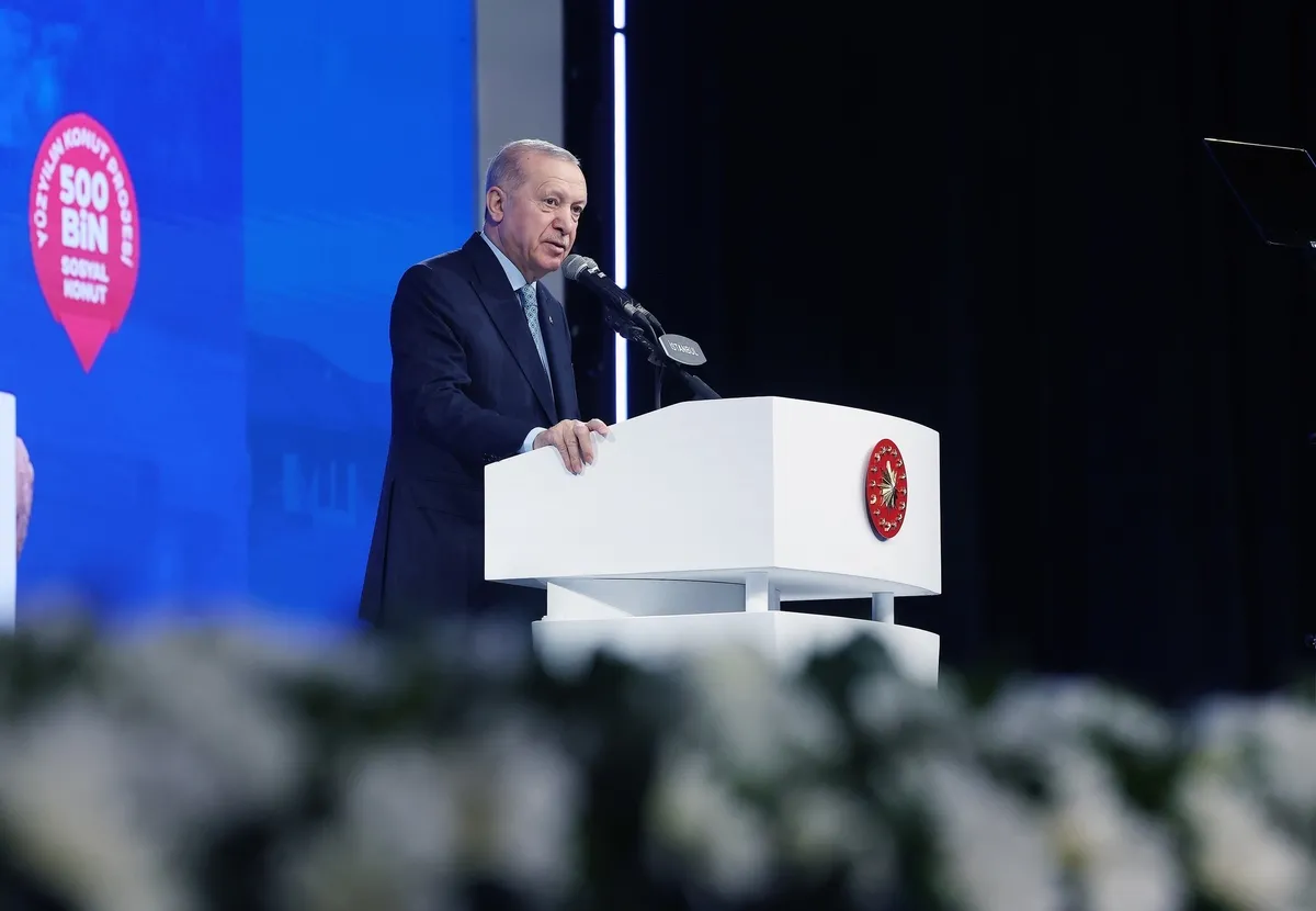 baskan-erdogan-acil-dedi-istanbul-icin-cozum-donusum-toki-istanbul-kura-cekim-toreni-1777129216322.jpeg Başkan Erdoğan "acil" dedi: İstanbul için çözüm dönüşüm | TOKİ İstanbul kura çekim töreni-3