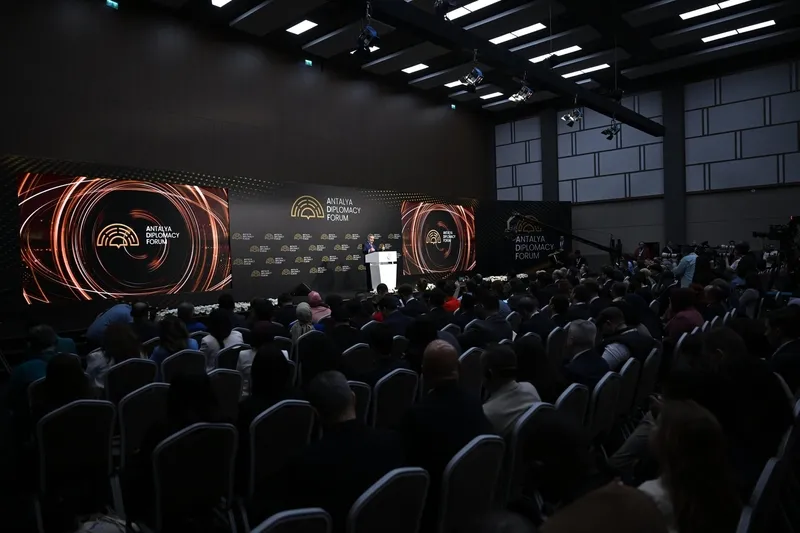 diplomasinin-kalbi-antalyada-atti-bakan-fidandan-israil-yunanistan-gkry-ittifakina-karsi-net-mesaj-turkiye-ken-1776597620588.jpeg Diplomasinin kalbi Antalya'da attı! Bakan Fidan'dan İsrail-Yunanistan-GKRY ittifakına karşı net mesaj: Türkiye kendini korur-3