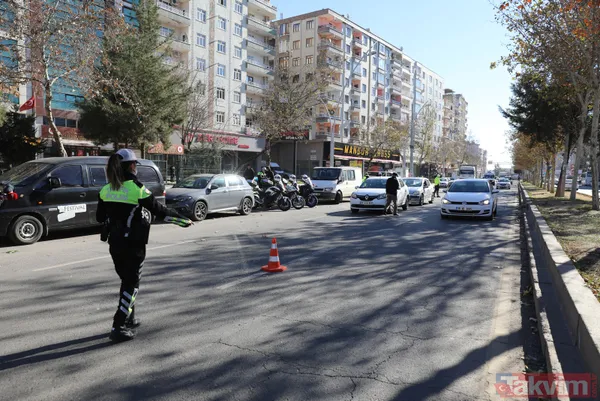 Diyarbakır'da tek: Kadın 'Motosikletli Şahin' polisi Dilek Zengin! Gören donup kalıyor - 4