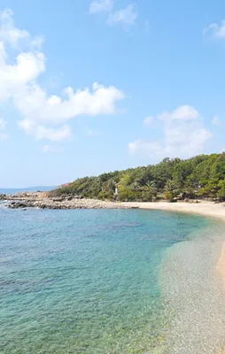 İncekum'un tadını yerli turistler çıkarıyor