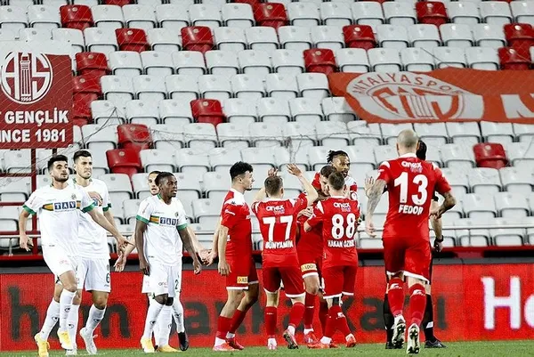 antalyaspor-ziraat-turkiye-kupasinda-finale-kaldi-antalyaspor-2-0-alanyaspor-mac-ozeti-ve-golleri-izle-1616010475635.jpeg Antalyaspor, Ziraat Türkiye Kupası'nda finale kaldı! (Antalyaspor 2-0 Alanyaspor / MAÇ ÖZETİ VE GOLLERİ İZLE)-4